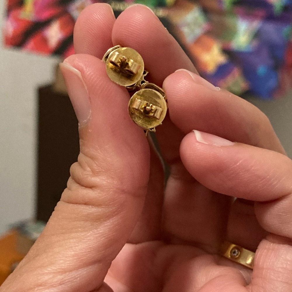 2 pairs of 14k solid gold earrings - Picture 5 of 9